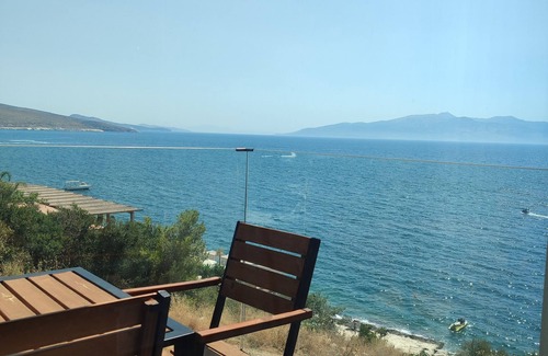 Sarande Apartment | nSea view apartment good location parking, free WiFi , complete for a long stayn