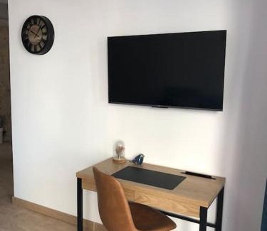 Nuits-Saint-Georges Apartment | Nuits centre : superbe gîte rénové et climatisé