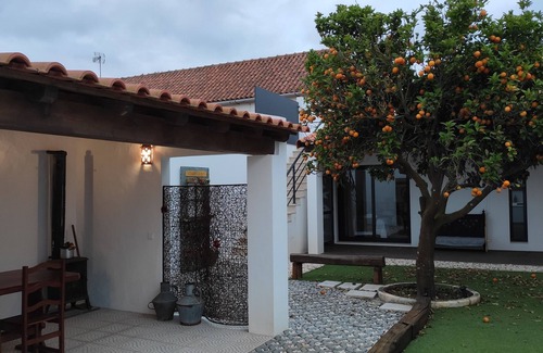 Casais do Rio House | Numa aldeia tranquila, um Alojamento com traços originais a brindar a historia!