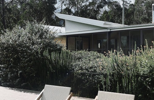 Dargan House | Nunyara Retreat- 5 minutes to the picturesque Dargan Arch