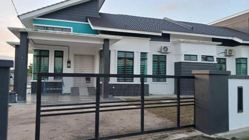 Rambai Apartment | Nur Maju Homestay