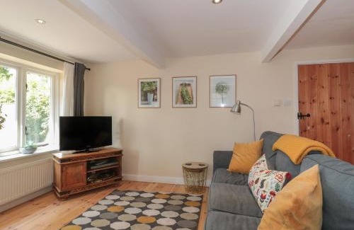 Honiton House | Nuthatch