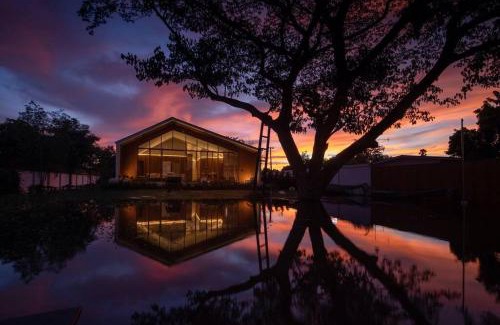 Lam Phaya Villa | Nutnicha river house