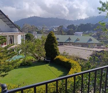 Nuwara Eliya House | Nuwara eliya mountain view homestay