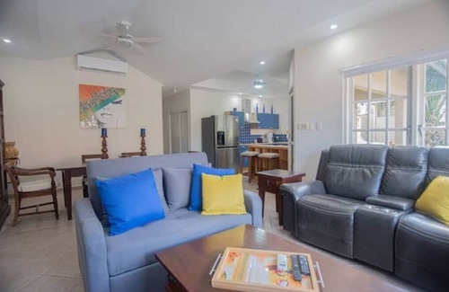 Washington House | nVilla in a Gated Community Noord