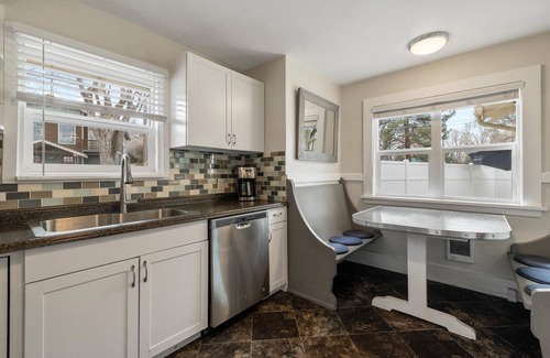 Old Bend House | NW Louisiana | Old Bend | pet (dog) friendly hot tub