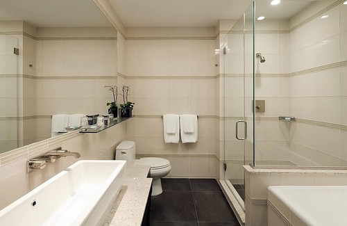 Rose Hill House | NYC Adventure! Spacious Unit w/Bathtub! Close to Empire State Building