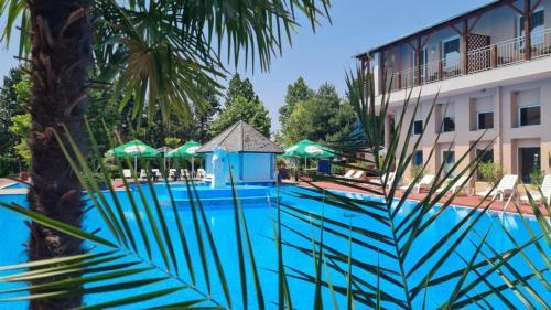 Szigetszentmiklos Hotel | Oázis Wellness Panzio