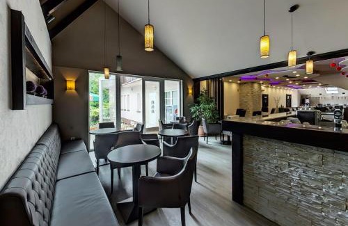 Szigetszentmiklos Hotel | Oázis Wellness Panzio