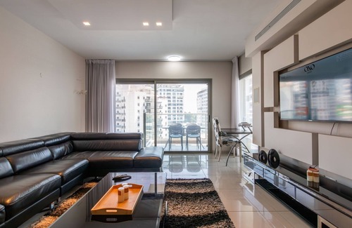 Kiryat Ono Apartment | O&O Group - Luxury Tower/parking/Shopping Mall/2BR