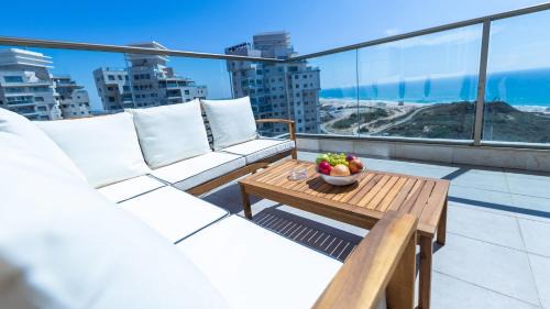 Rishon LeTsiyon Apartment | O&O Group - SeaFront Luxurious 3 BR Apartment