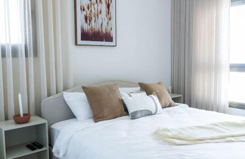 Rishon LeTsiyon Apartment | O&O Group - SeaFront Luxurious 3 BR Apartment