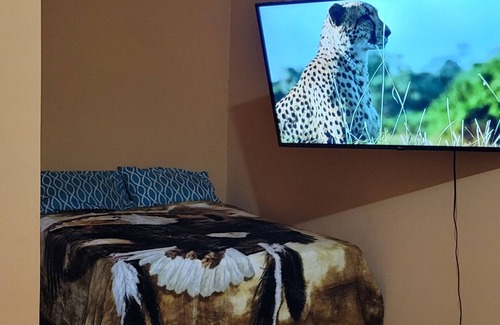 Gordon Town Bed & Breakfast | o-t on the rise is a very nice place with lot of views
