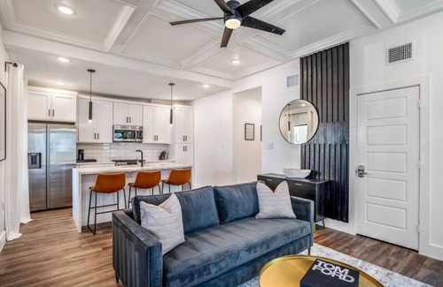 East Downtown Houston House | O4 -A · The O'Four, Cozy Luxury Retreat - Unit A