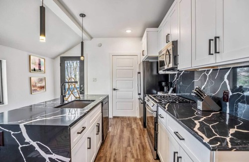 East Downtown Houston House | O4 -B · The O'Four, Eado Retreat - Unit B