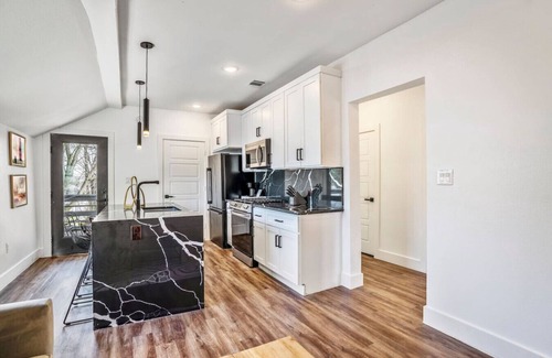East Downtown Houston House | O4 -B · The O'Four, Eado Retreat - Unit B
