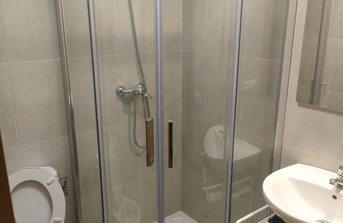 Ciruena Condo | OAK Grove Cirueña