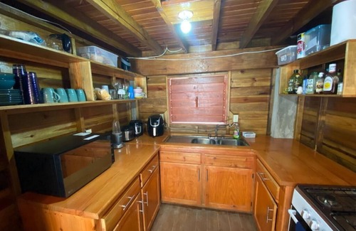 Calabash Bight House | OAK RIDGE CAY - private guesthouse bedroom2 with ensuite bathroom