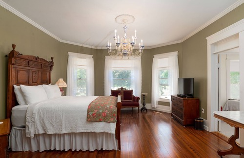 Winnsboro Bed & Breakfast | Oaklea Mansion Bed and Breakfast