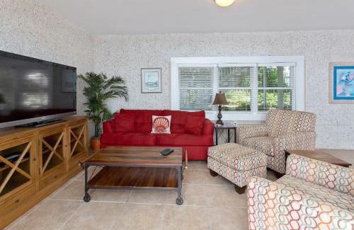East Beach House | Oasis at East Beach