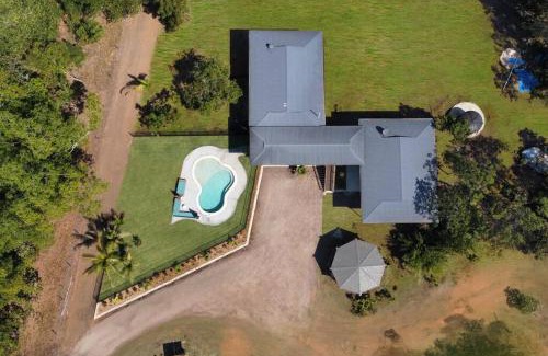 Dundee Beach House | Oasis by Anglers Choice