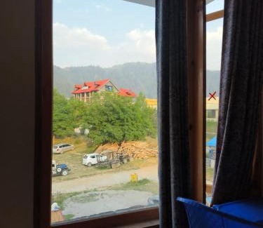 Shogran House | OASIS hotle