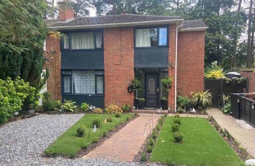 Crowthorne House | Oasis in English Village