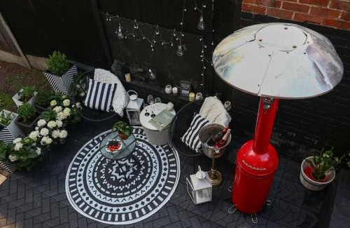 Crowthorne House | Oasis in English Village