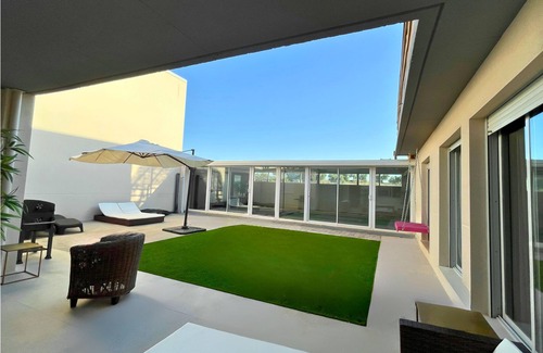 Burguillos de Toledo Villa | Oasis in Toledo: Heated pool and view of the Oliva.