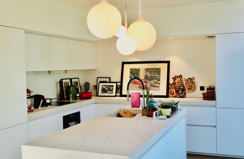 Cauderan Villa | Oasis of greenery and tranquility with swimming pool and sauna