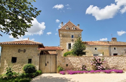 Laparade House | Oasis of peace and comfort. 14th-century maison de maître with swimming pool.