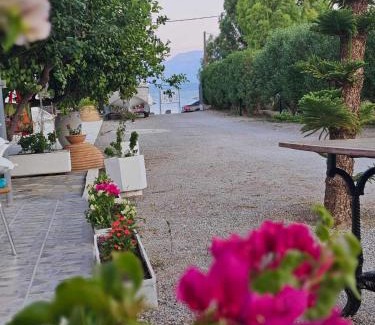 Sarakiniko Apartment | Oasis Studios AG PANTES