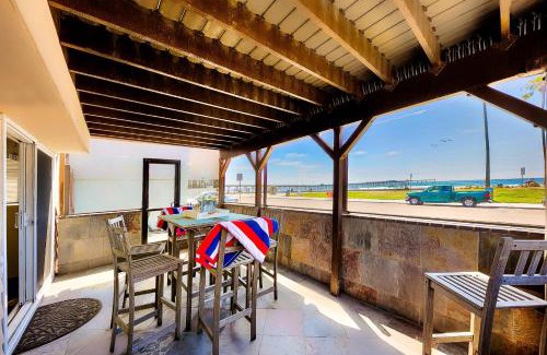 Ocean Beach House | OB Pier 1