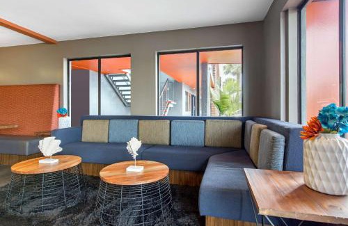 East Side Costa Mesa Hotel | OC Hotel