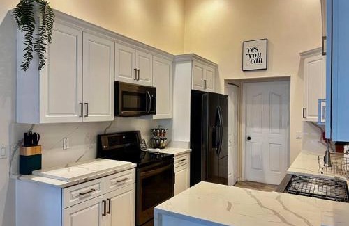 Candler House | Ocala’s Retreat with Private Pool/Backyard Oasis!