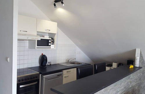 Caphomard Apartment | Ocean Appart: spacious T2 near the beach, sea view