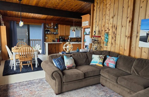 Point Roberts House | Ocean Blue — Direct Beach Access
