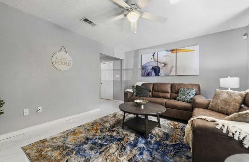 Gulfport Apartment | Ocean Breeze A Relaxing Coastal Getaway Near Top Attractions