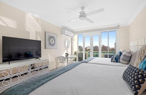 Puerta de Tierra Apartment | Ocean Breeze Resort With Lagoon View - 4 Guests