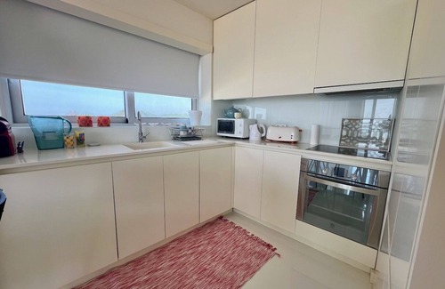 Ofir Apartment | Ocean facing cozy spot. A painting-like stay, brimming with light and fresh air.