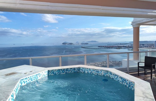 Calidonia Apartment | Ocean Front Apartment in the Best Location, Fully furnished