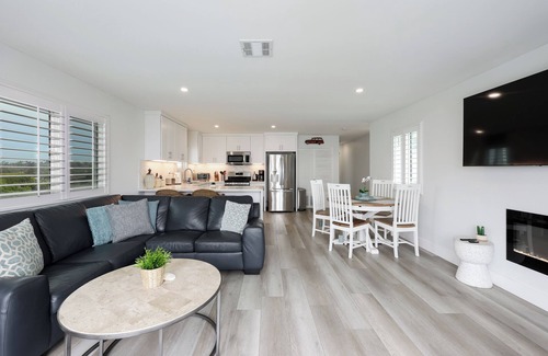 Leucadia House | Ocean Front Beacons Beach, Amazing View, Surfboard