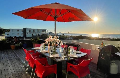 Rewa House | Ocean Front East End Beach House