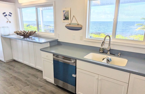 Keaau House | Ocean Front HOME on the Big Island! Lookout and view Heaven - Maka'Ala Lani!