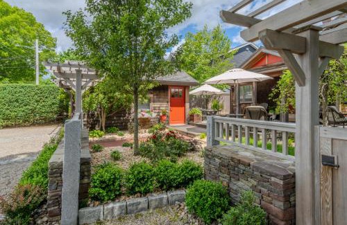 North Kingstown House | Ocean Front Property In Wickford Village