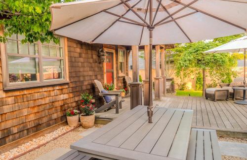 North Kingstown House | Ocean Front Property In Wickford Village
