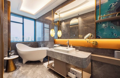East Huanshi Road Hotel | Ocean Hotel