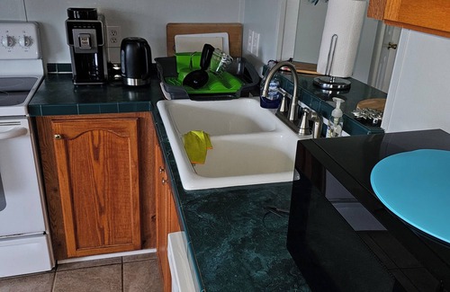 Ocean Isle Beach House | Ocean Isle Beach-Intracoastal/Fishing Piers/Public Boat Ramp/Golf/Pet Friendly