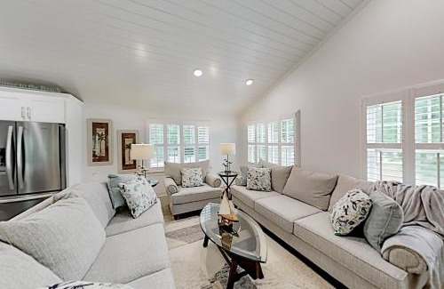 Ocean Isle Beach House | Ocean Isle Hidden Retreat A