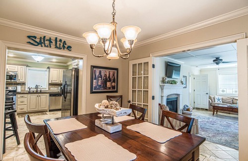 Laguna Beach House | Ocean Mist|Laguna Beach|1block2beach|Sleeps6|DogOK
